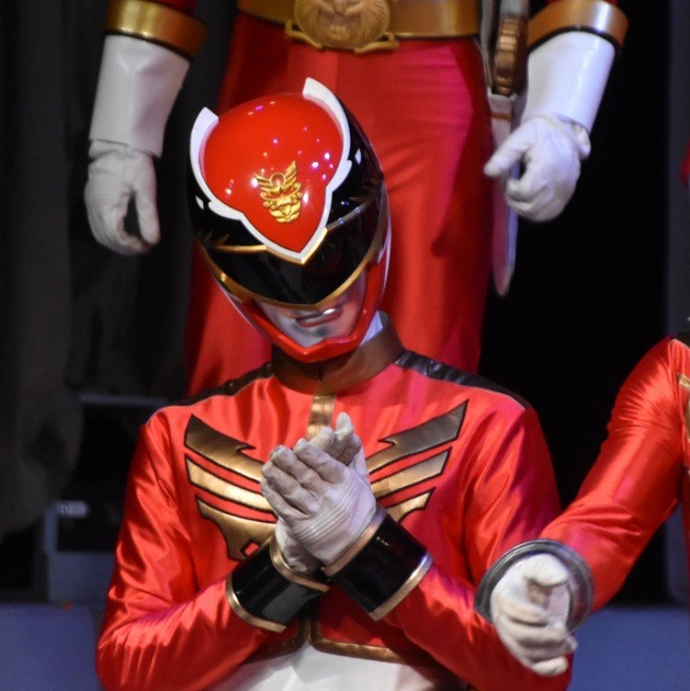 "Tensou Sentai Goseiger" - Gosei Red